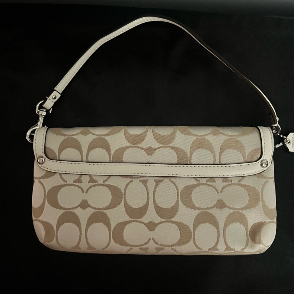 Coach Beige Signature Wristlet NWT - Picture 4 of 8